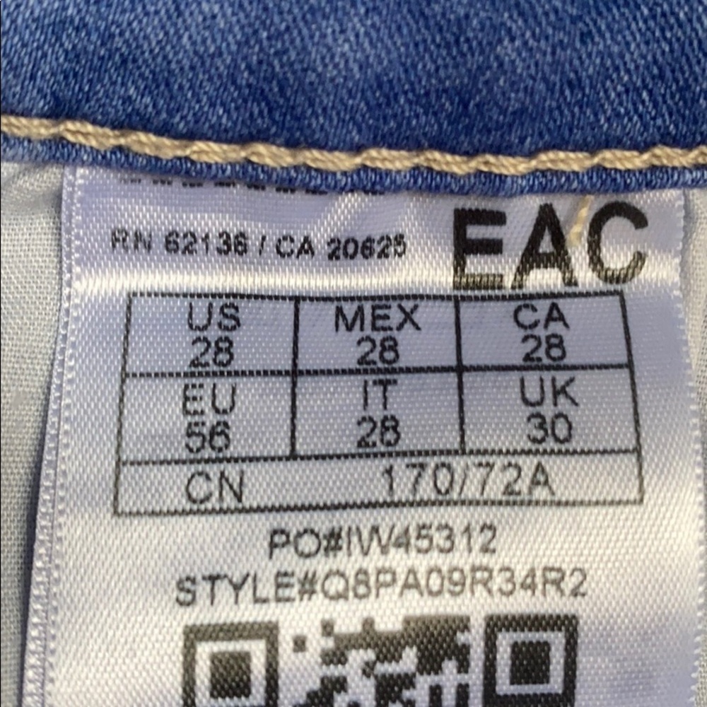 Jeans - Picture 8 of 8